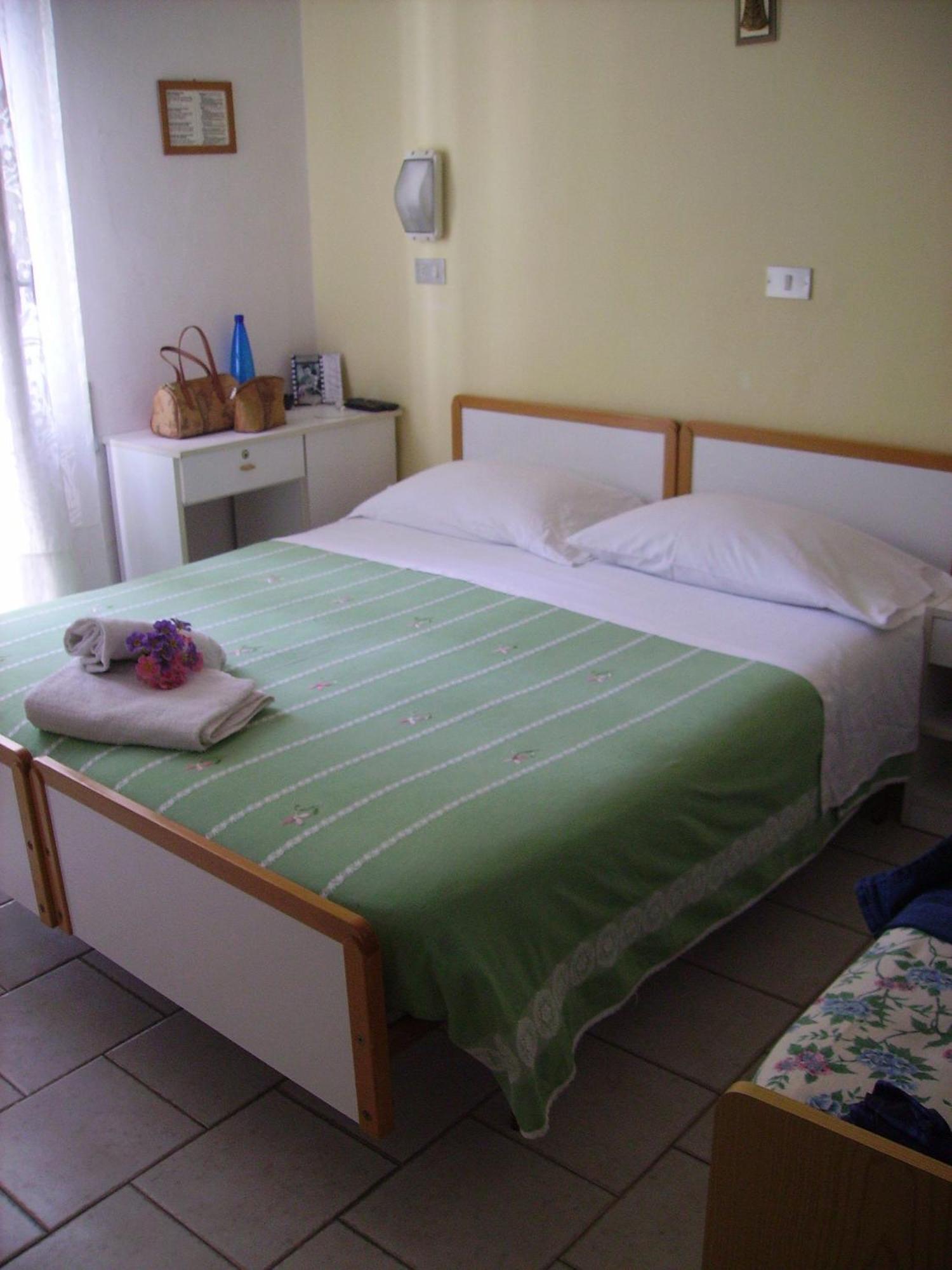 Albergo Maria Gabriella Rimini Ngoại thất bức ảnh