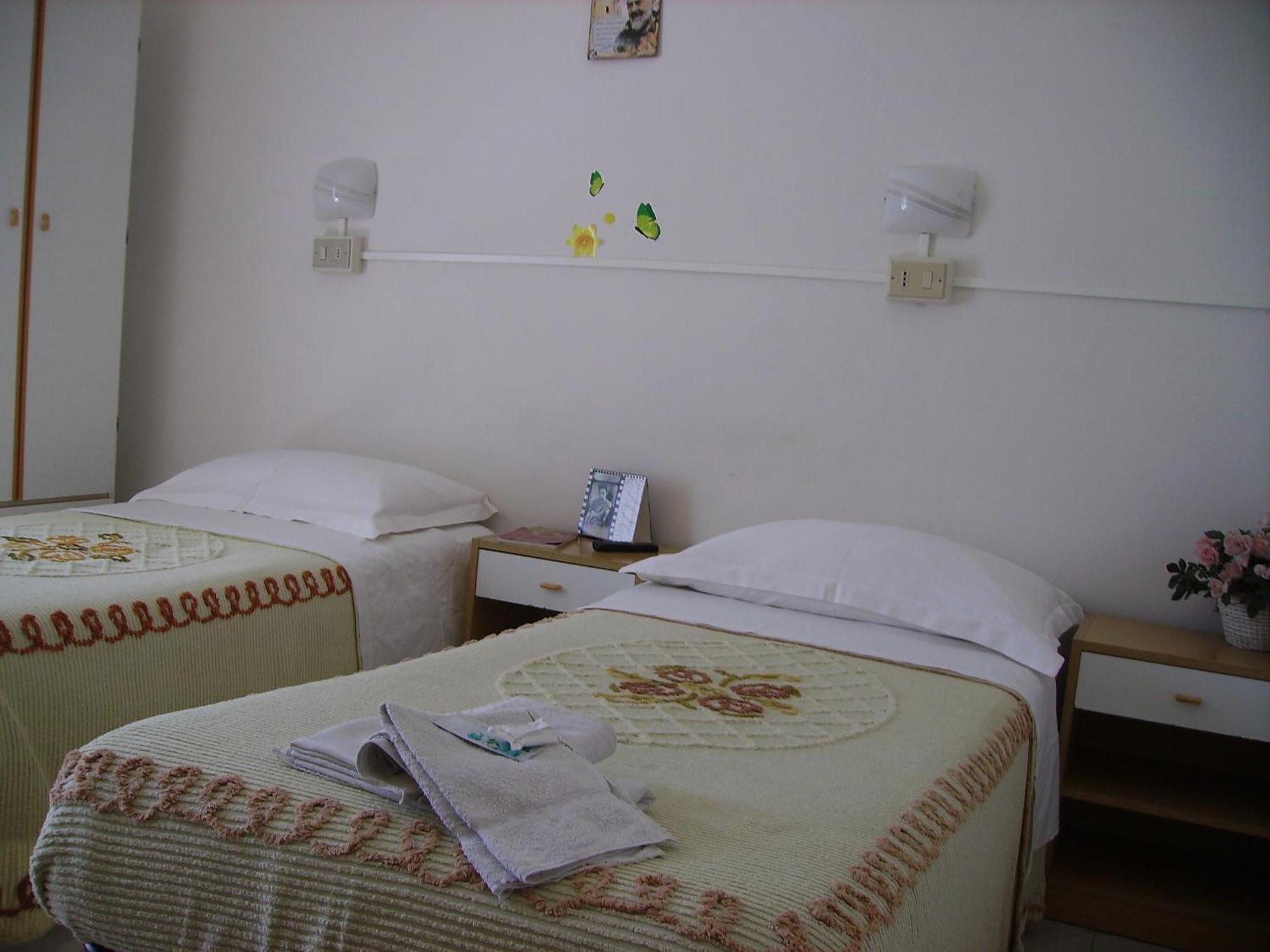 Albergo Maria Gabriella Rimini Ngoại thất bức ảnh